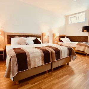 Apartmán Jelica Restaurant, Praha